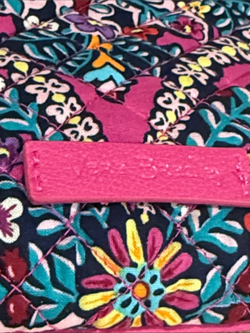 WOW POSHMARK - Authentic Vera Bradley NWT Iconic Large On The Go Crossbody!